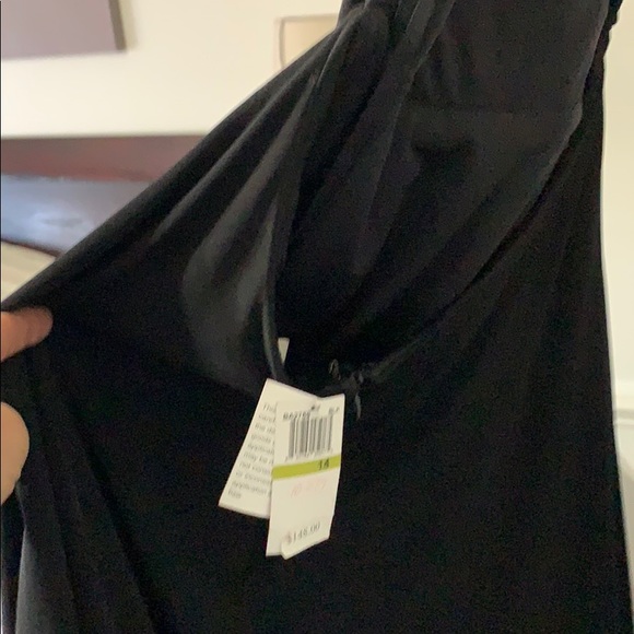 Dress - Picture 4 of 4